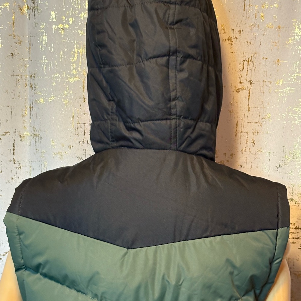 Beverly Hills Polo Club Boy's Black and Army Green Vest Jacket - Picture 4 of 9